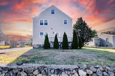 8 Pine St #1