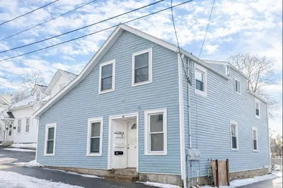 42 Mechanic St 1