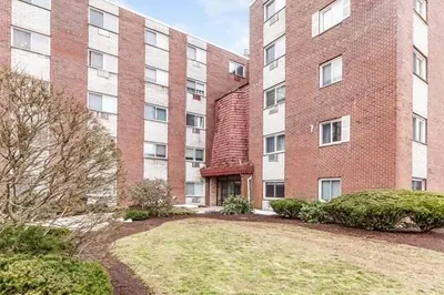 215 Winter St #2f 1