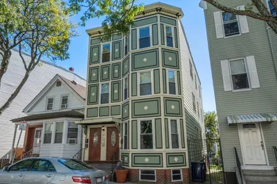147 Trenton St #3
