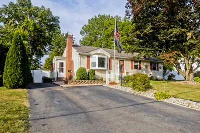 14 Nutmeg Ave 1