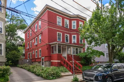 26 Chilton St #3 1