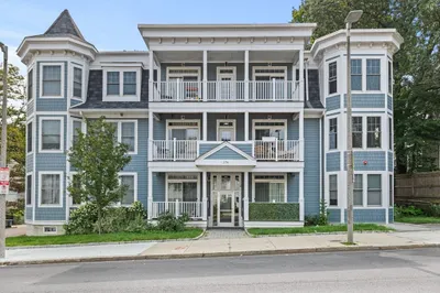 176 Humboldt Ave #2