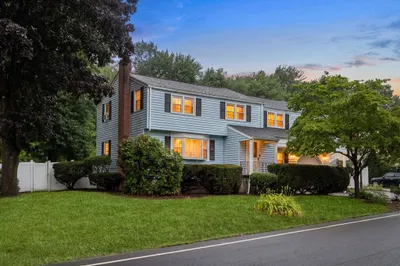 10 Locust Street 1