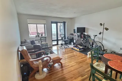 1027 Commonwealth Ave #17