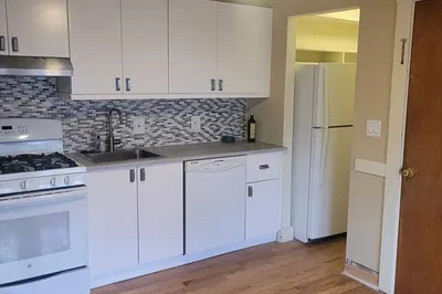 104 George St #1
