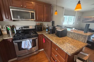 270 E St #2 1