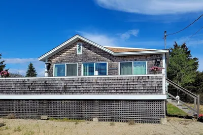 44 Old Point Rd