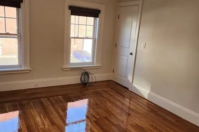 16 Cleveland St #2