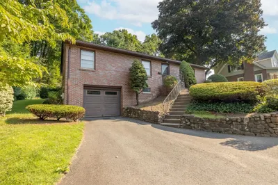 18 Brooks Place 1