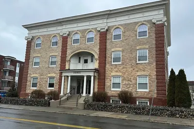 306 Main St #2