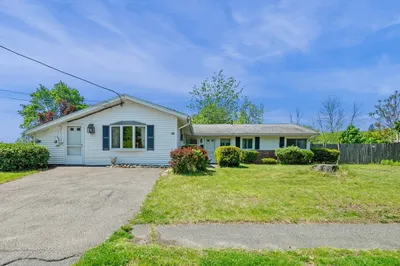 64 Amherst Rd 1