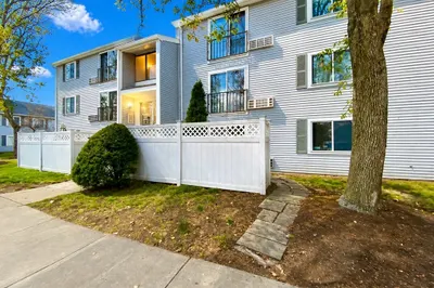 3 Village Rock Ln #3
