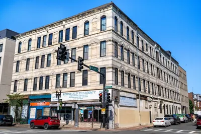 10 Williams Street #23
