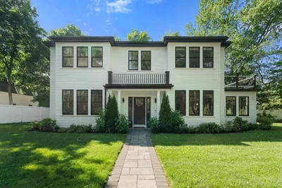 283 Walnut Street 1