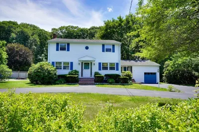16 Phillip Ave 1