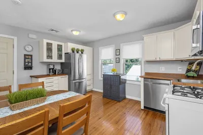 35 Austin St #3