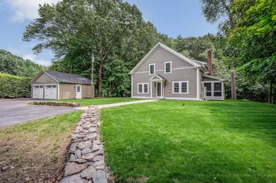 323 Northfield Rd 1