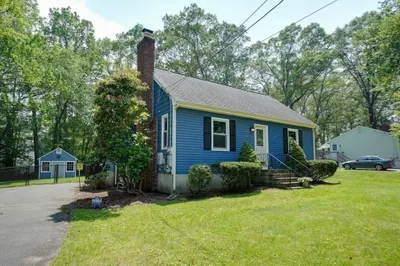 10 Laurel Lane 1