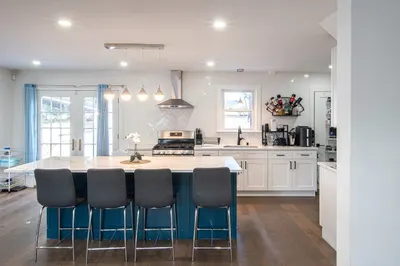 16 Thayer Street 1