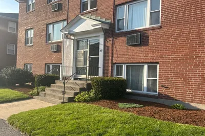 39 Carey Ave #7 1