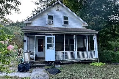 347 Huntington Rd 1