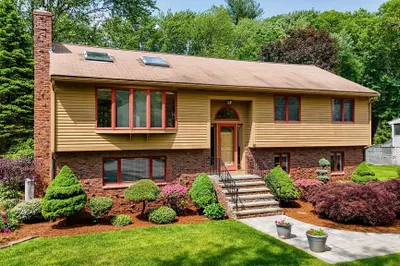 10 Briarwood Lane