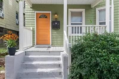 11 Weld Hill St #2