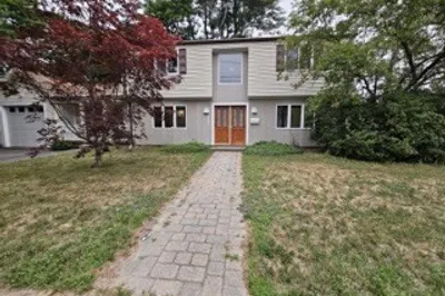 633 Saw Mill Brook Pkwy #1 1