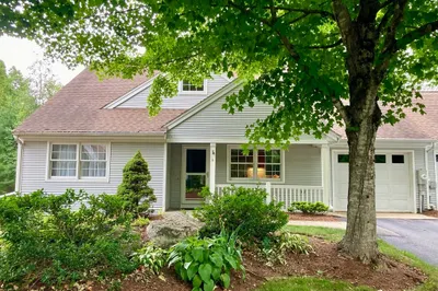 4 Oxford Dr #15 1