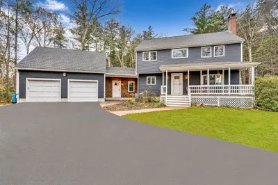 222 Middle Road 1