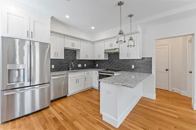 48-50 Water St #1