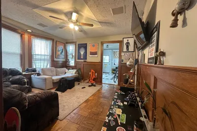 15 Golden Ave #1