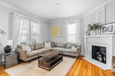 30 Chester Ave #1