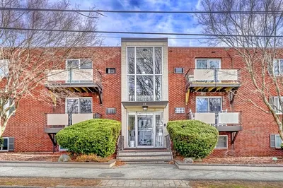 48 North Emerson St #8