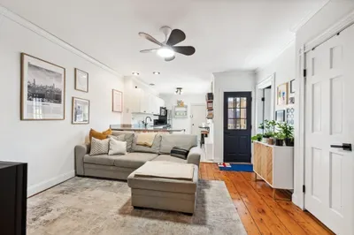 93 Pearl St #2