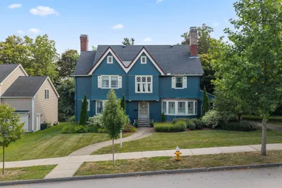 25 Kenwood Ave 1