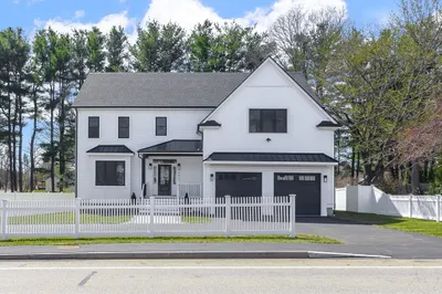 242 Oak Street 1