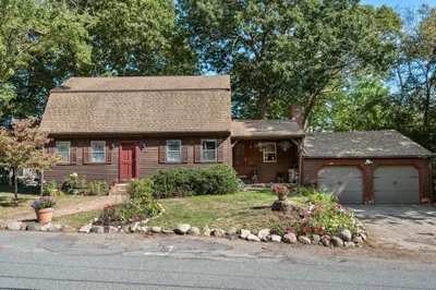 10 Mckays Drive