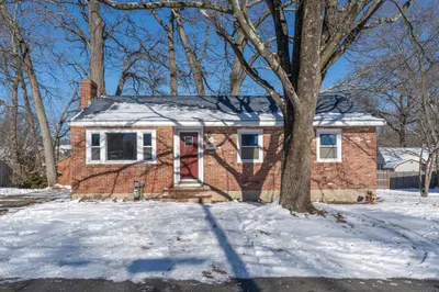 136 Taylor Ave