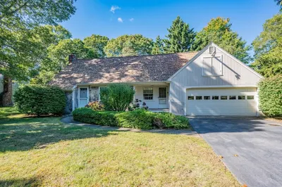 139 Longfellow Dr 1