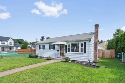 37 Kenmore Rd