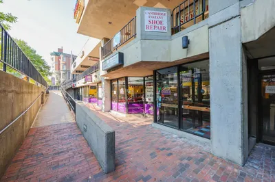 1105 Massachusetts 1