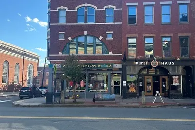 29 Pleasant St #5 1