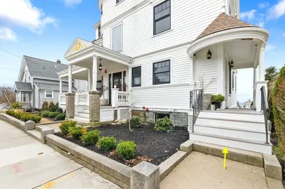 32 Beacon Street #4 1