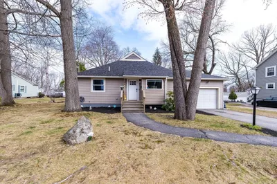 38 Hapgood Rd 1