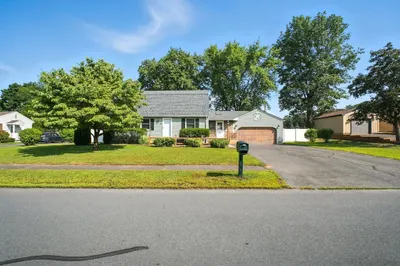 14 Granger Dr 1