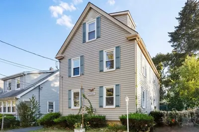 7 Goodell Street