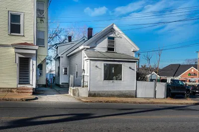 11 Main St
