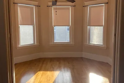 2 Meade St #2